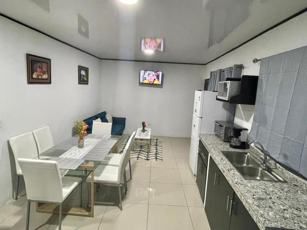 Apartamentos Cielo #1, Airport Juan Santamaria Alajuela Exteriér fotografie